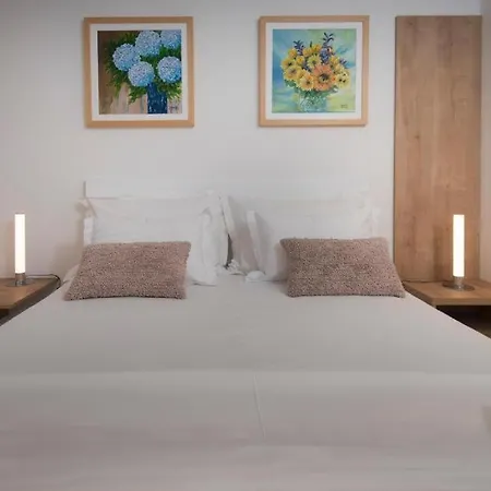J&j With Swimming Pool Apartamento Podstrana