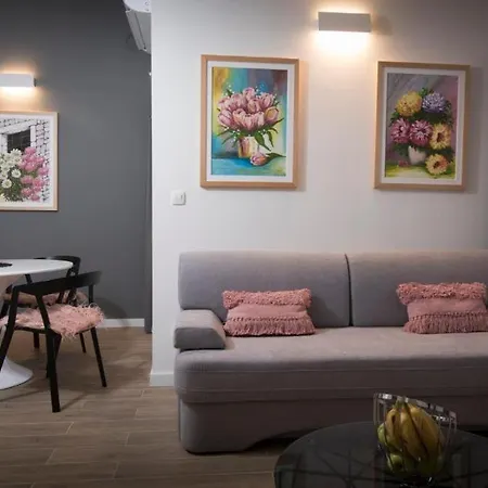 J&j With Swimming Pool Apartamento *