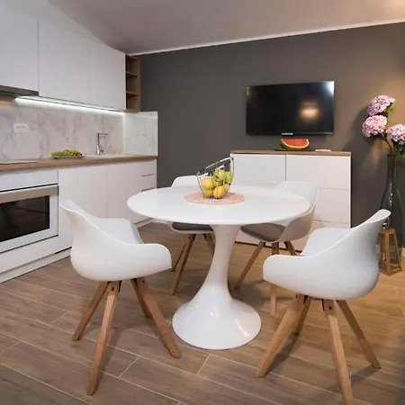 Apartamento J&j With Swimming Pool