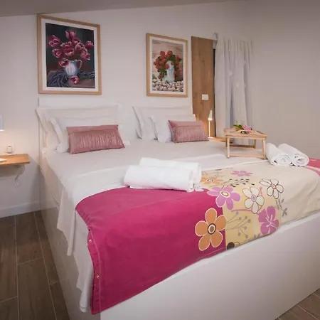 Apartamento J&j With Swimming Pool Podstrana
