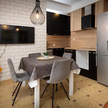Apartamento J&j With Swimming Pool